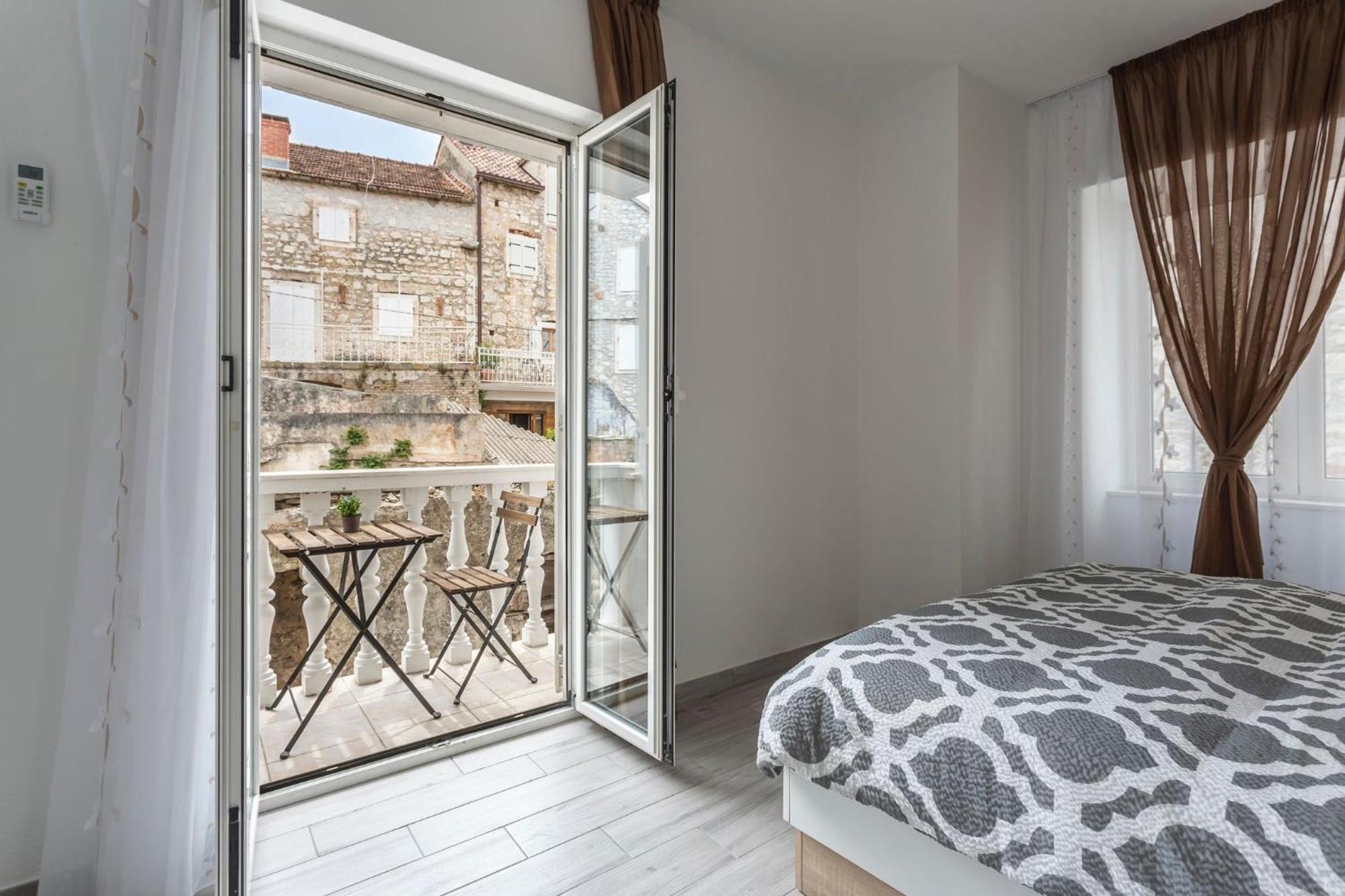 Riva Apartments Villa Thalia - Milna, Brac Милна Екстериор снимка