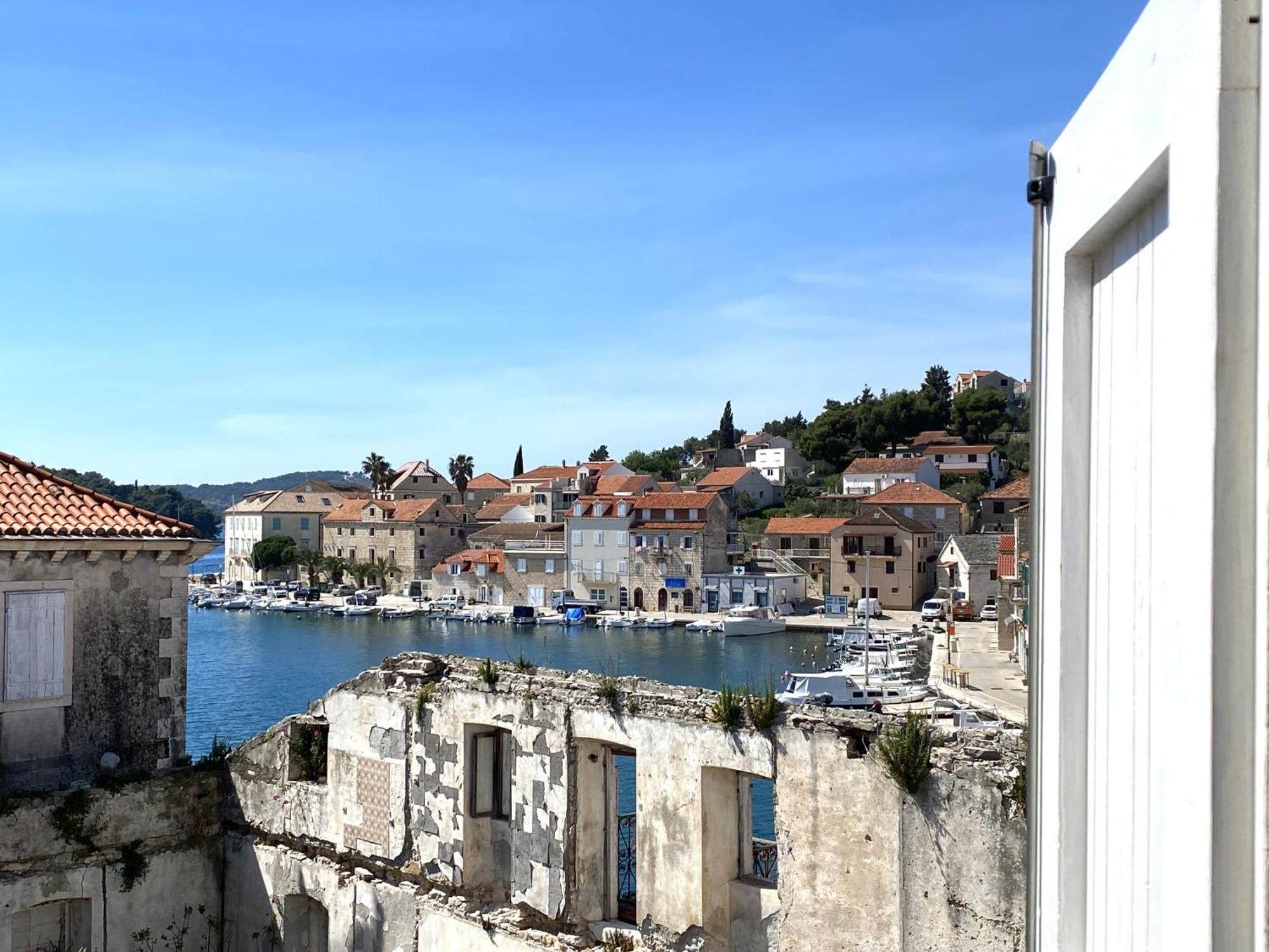 Riva Apartments Villa Thalia - Milna, Brac Милна Екстериор снимка